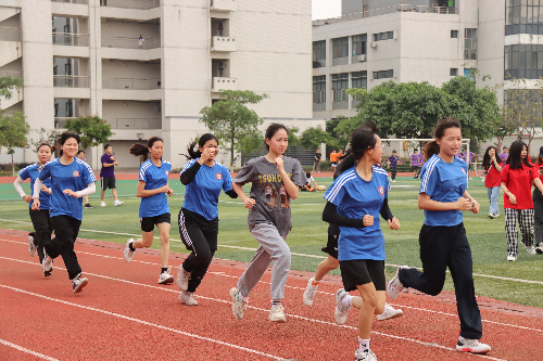 “健康奔跑100公里，献礼建党100周年”跑步打卡活动.jpg